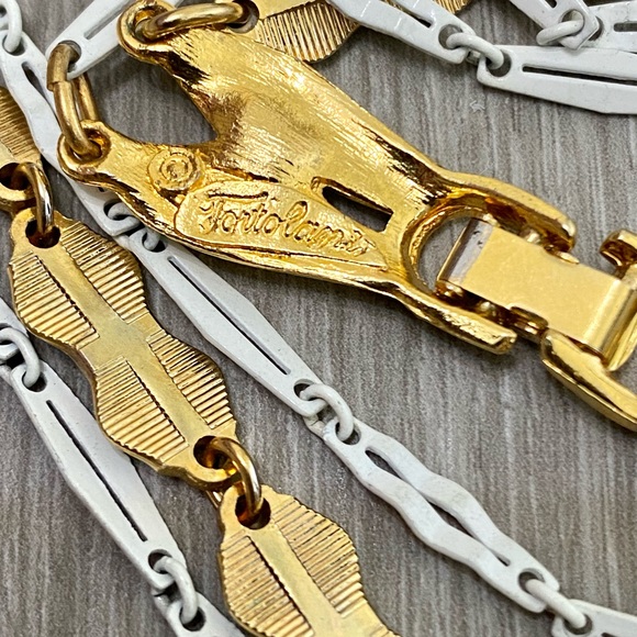 3/22 Vintage Tortolani Gold & White Layered Necklace - Picture 4 of 8